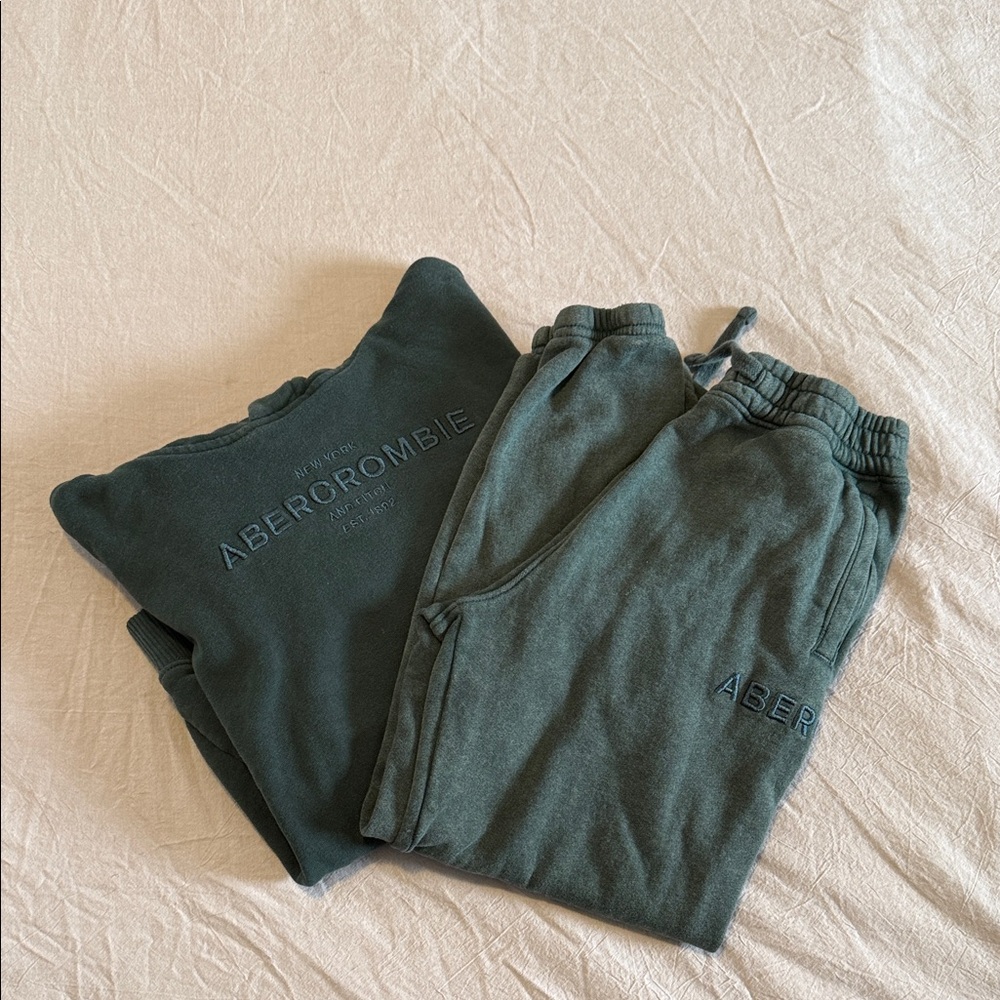 Abercrombie Kids Green Matching Set